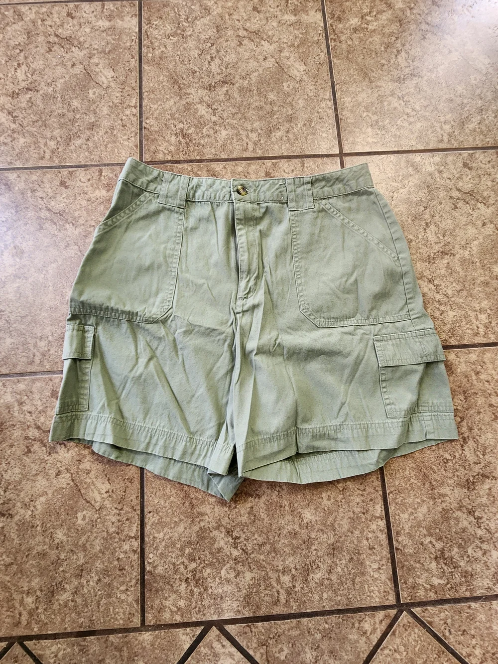 White Stag Light Sage Green Cargo Shorts - Picture 2 of 4